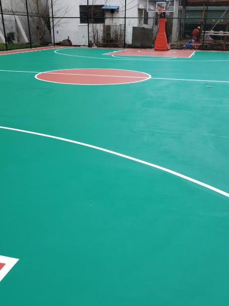 宜兴 球场长期使用易出现地面开裂